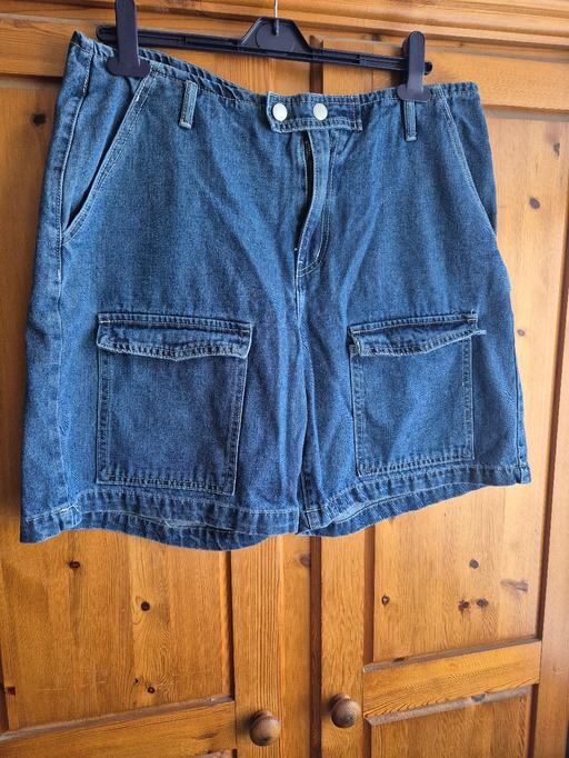  — Ladies Shorts