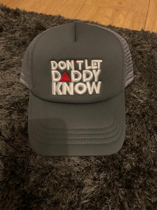  — Mens/boys cap