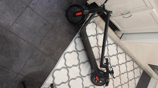  — Electriq scooter