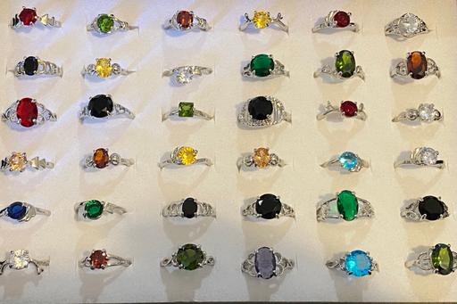 — 35x unmarked sliver cubic zirconia gems