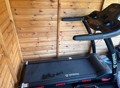  — Reebok gt40s treadmill