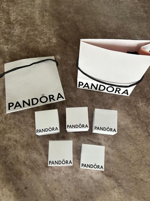  — Pandora boxes & gift bags