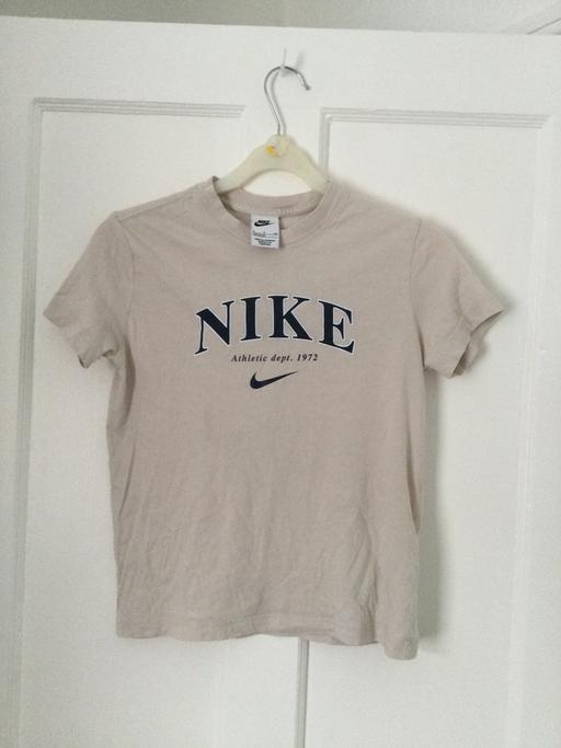  — Nike top age 8/9