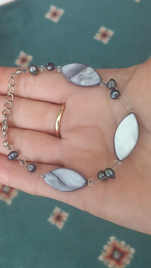  — bracelet-gemstones