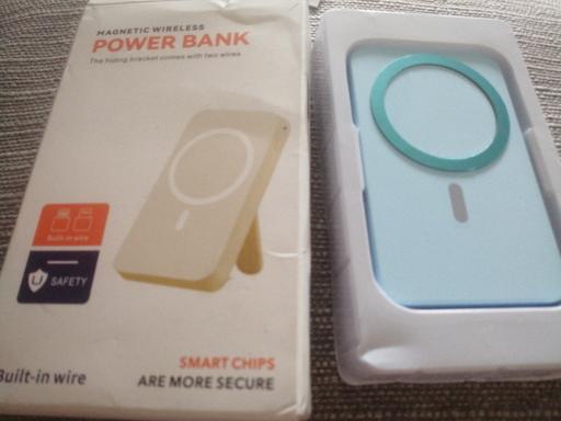  — New magnetic wireless power bank