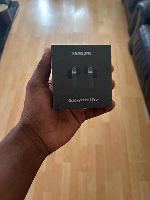  — Samsung Galaxy Buds4 Pro – Black