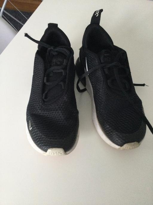  — Nike trainers size 2