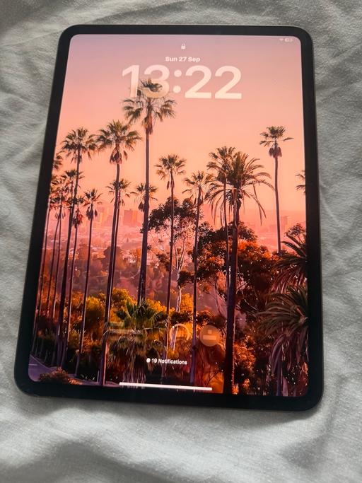  — Apple iPad Pro 11-inch (M5) 256GB