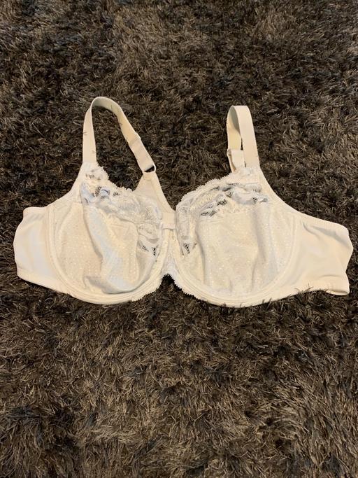  — Bra