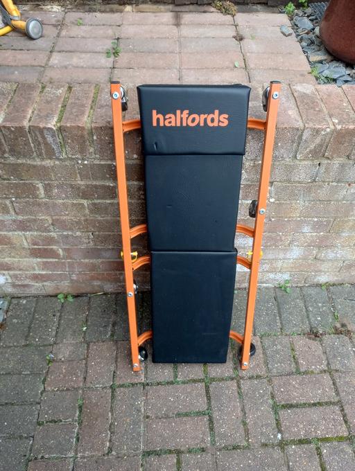  — Halfords trolly