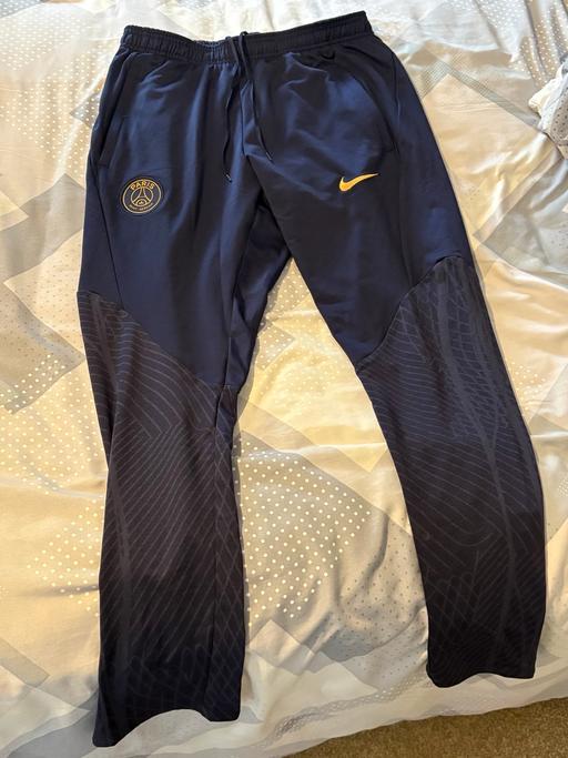  — PSG Nike joggers