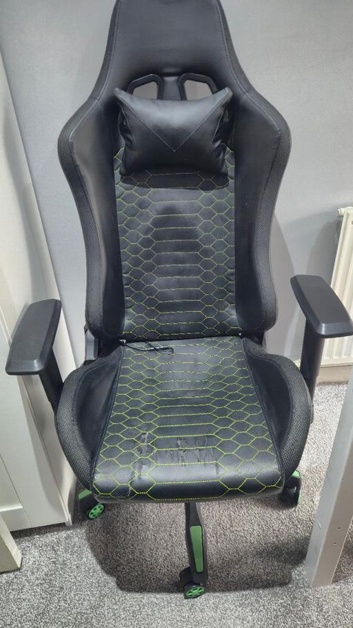  — gaming chair