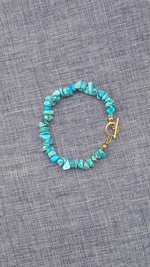  — bracelet-gemstone
