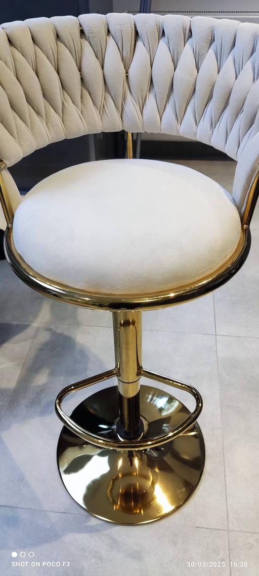  — Golden velvet bar stools