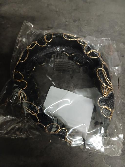  — NEW head band