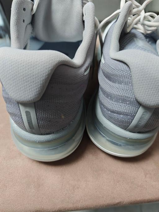  — Nike trainers uk10