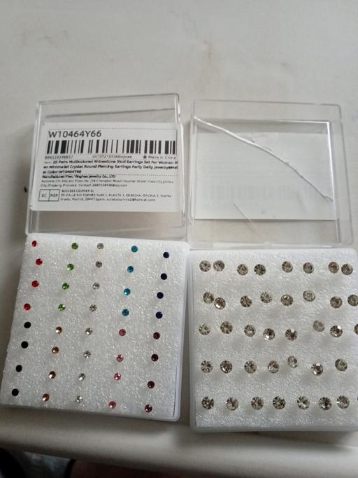  — 2 boxes of ladies earrings sets