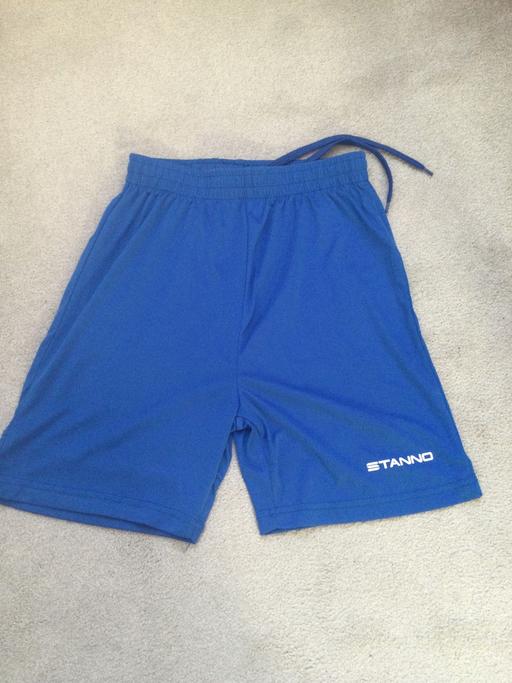  — Sports shorts age 11/12