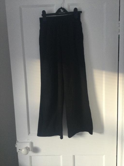  — Girls trousers age 10/11