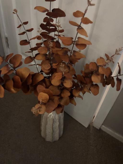  — Autumn vase flowers