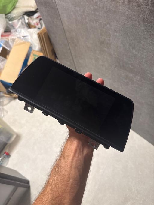  — BMW screen