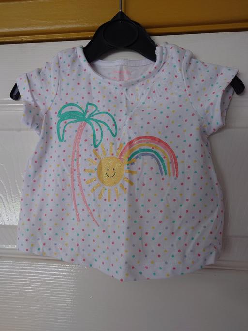  — Baby girls spotty top size up to 1 month