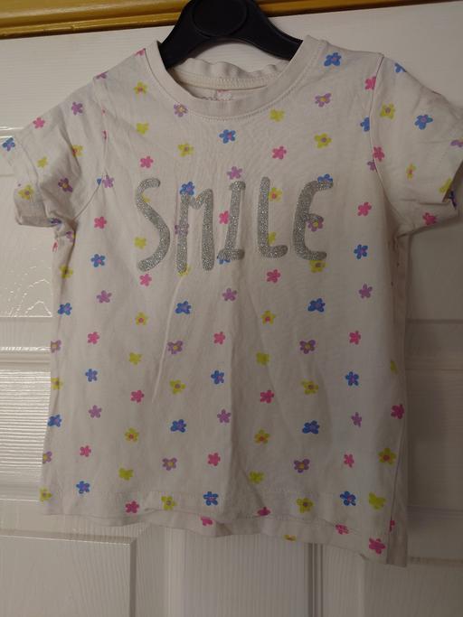  — Girls white top size 3-4 years