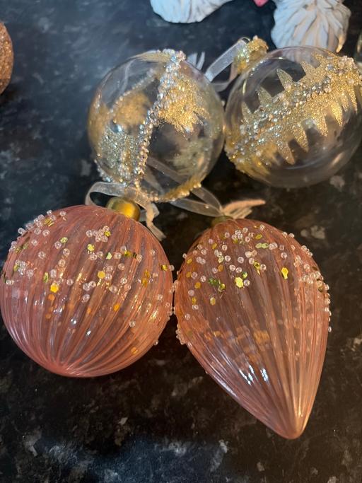  — Tree decorations x4