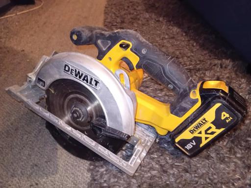  — Dewalt Cordless Circulaf Saw in perfect worki