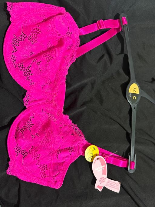  — Pink lace bra 32C new