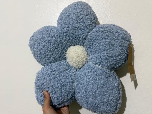  — George Stacey Solomon blue daisy cushion