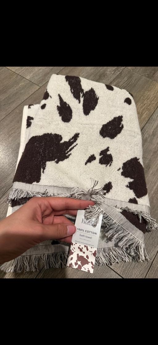 — George cow/animal print bath towel