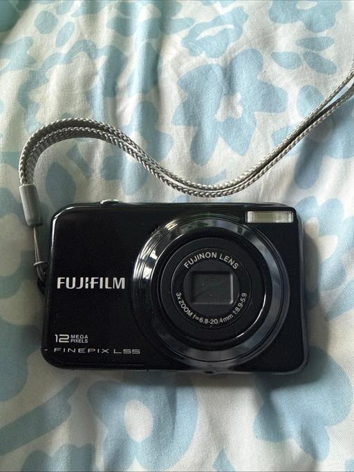  — Fujifilm digital camera