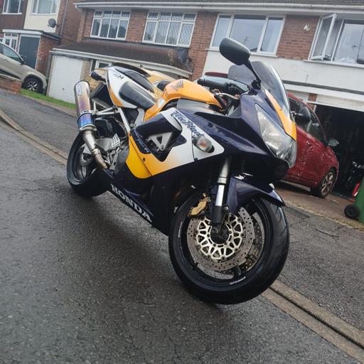  — 2001 Honda CBR 929rr Fireblade. £2075.