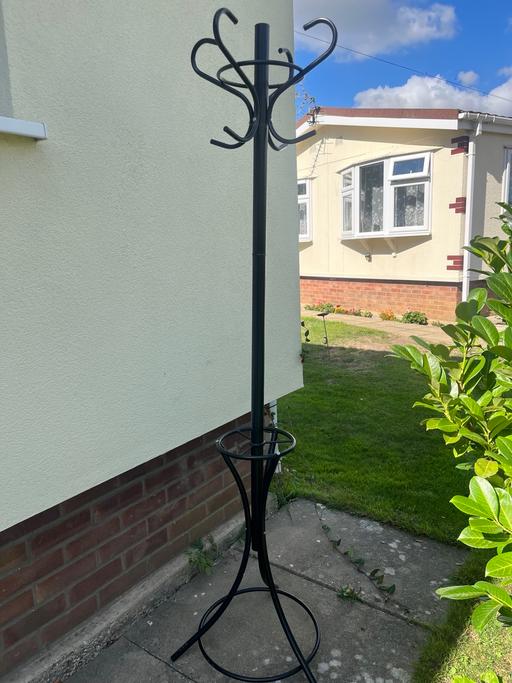  — Coat / Umbrella stand