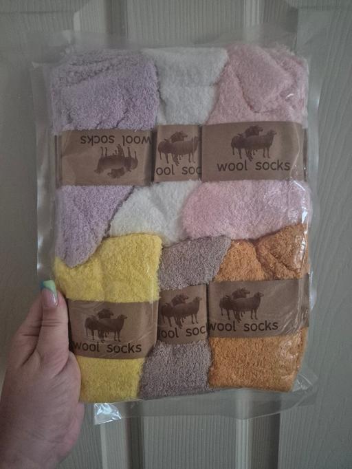  — new 6pk Cosy Socks ONE SIZE