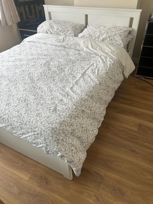  — IKEA bed frame
