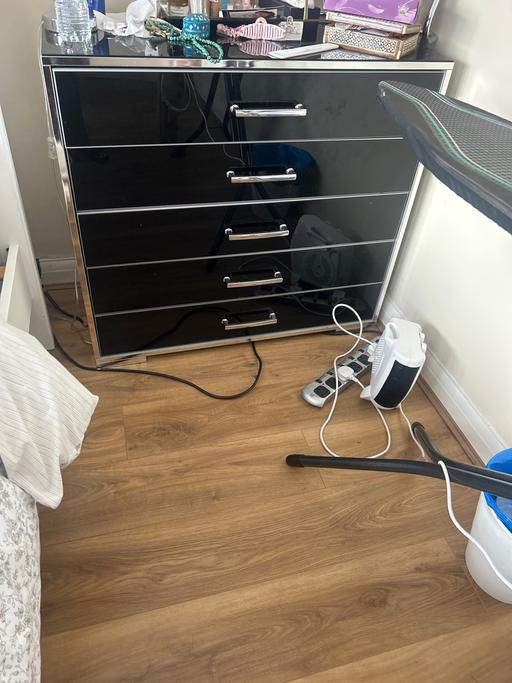  — Chest drawer x2