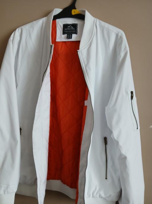  — Wight bomber jacket