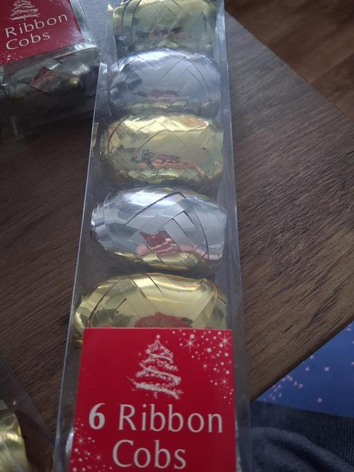  — New Christmas Curling Ribbon