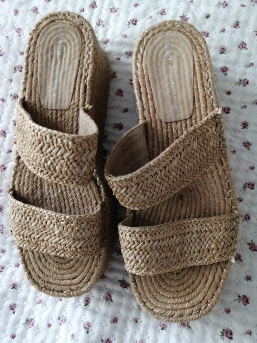  — ladies size *6*