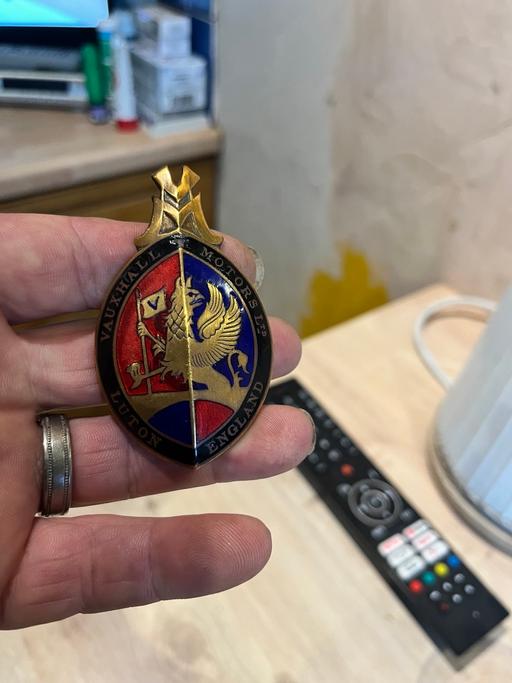  — Pre war Vauxhall grille badge