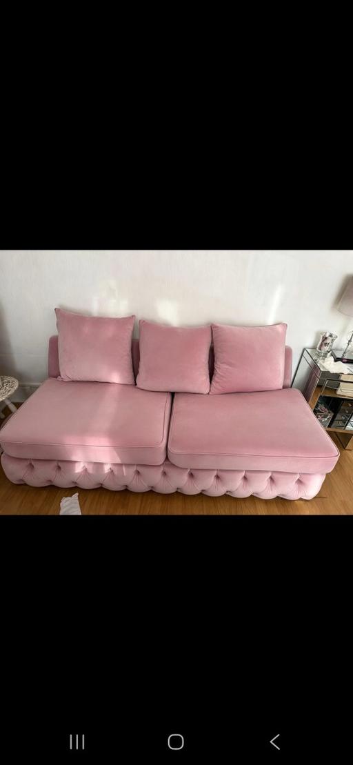  — sofabed and table