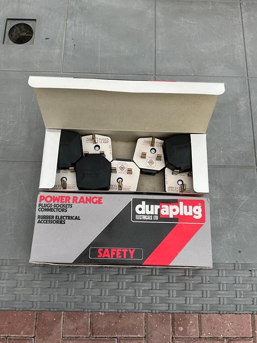  — 13 AMP PLUGS