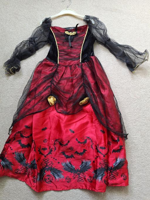  — halloween dress