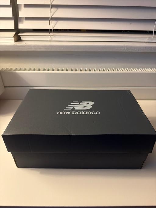  — New Balance 740