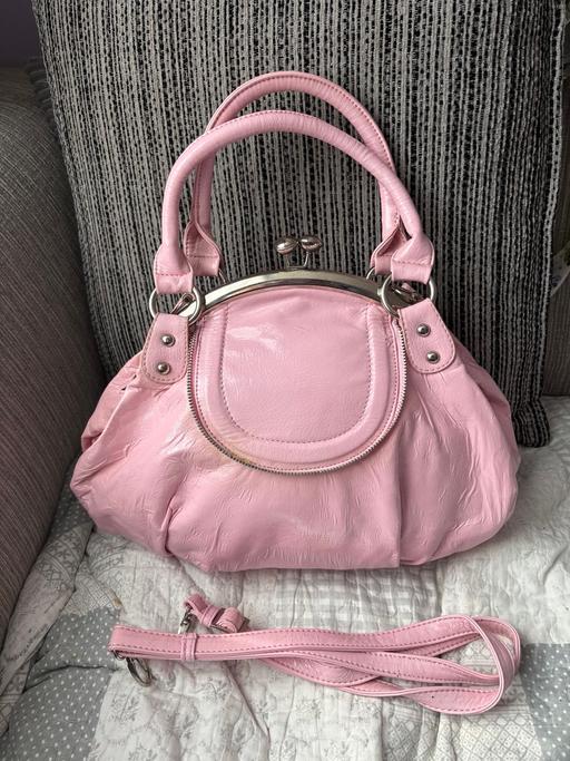  — Large handbag