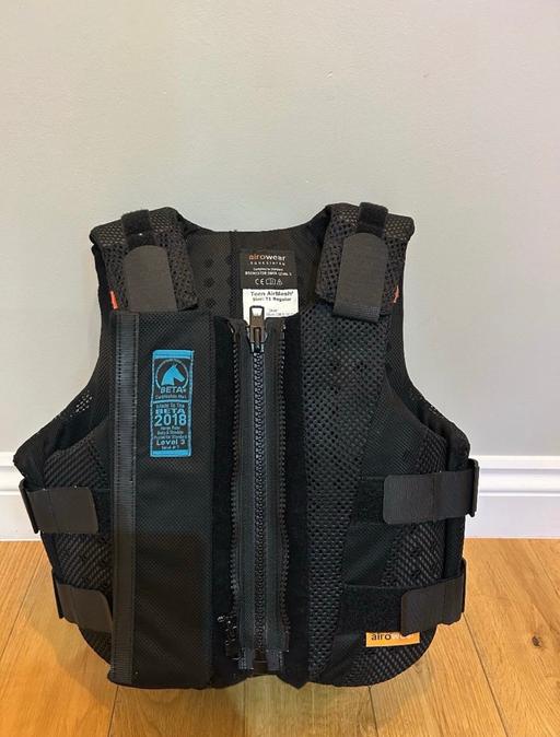  — An Airowear Teen AirMesh² body protector