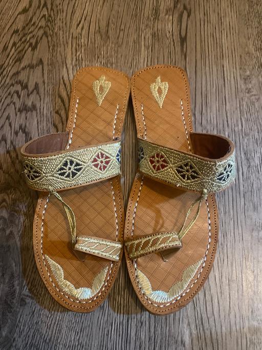  — Gold sandals