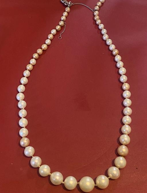  — Ladies jewellery Vintage 1960’s white pearl